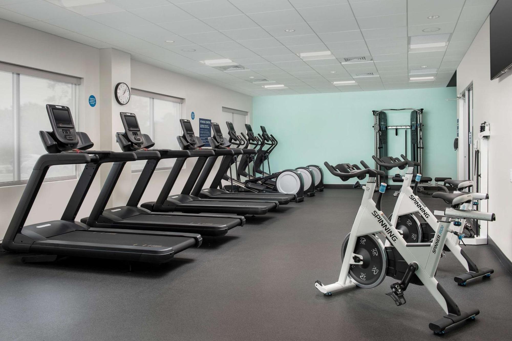 Tru By Hilton Orlando Convention Center Hotel Williamsburg Bagian luar foto